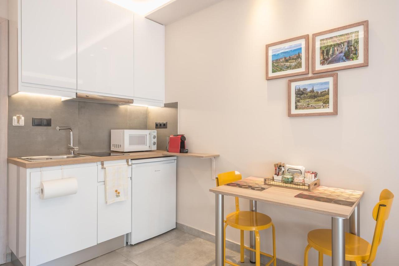 Appartement ✰Bright, Renovated, Spacious And Cosy Studio✰ à Athènes Extérieur photo